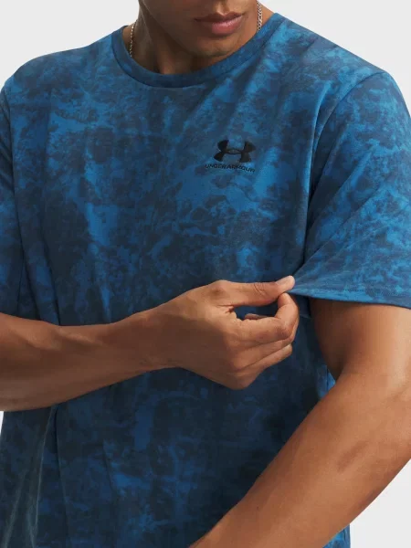 Футболка Under Armour с принтом синяя
