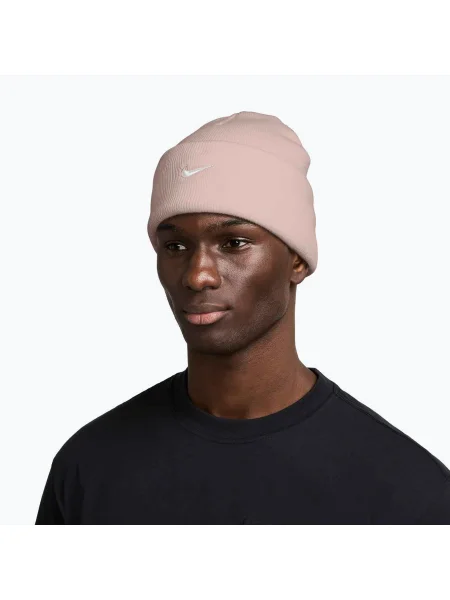 Шапка Nike з розрізом біла