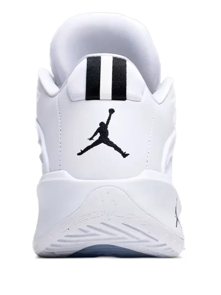 Sneakerși Jordan alb