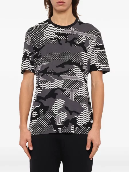 Tricou Neil Barrett cu imagine cu model camuflaj negru