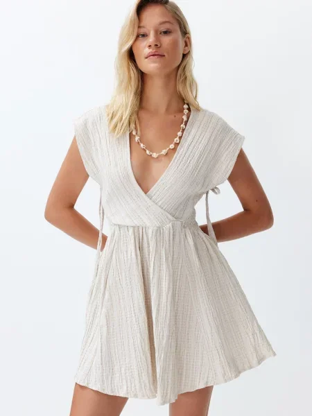 Trendyol Rochie crem