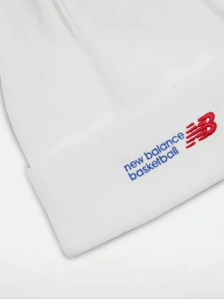 Шапка New Balance белая
