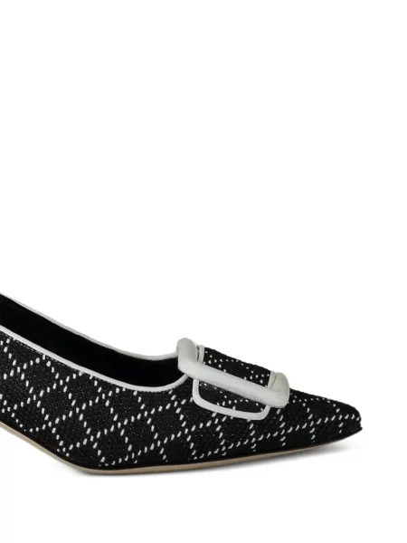 Csatos körömcipő Manolo Blahnik fekete