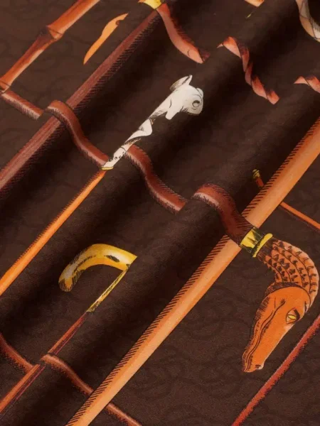 Туризъм шорти Drôle De Monsieur с принт кафяво