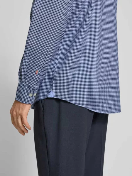 Koszula casualowa z kołnierzykiem typu button down Christian Berg Men granatowa