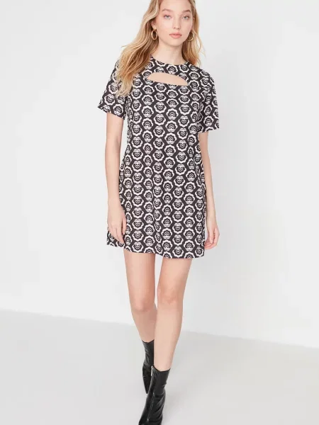 Gulerat rochie Trendyol țesută negru