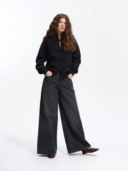 Reserved Світшот з декоративною застібкою чорний