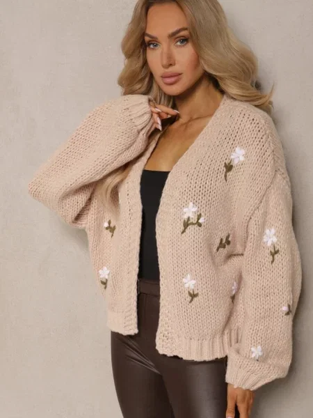 Brązowy Kardigan w Kwiatowe Aplikacje z Zapięciem na Elegancką Agrafkę Patista beżowy