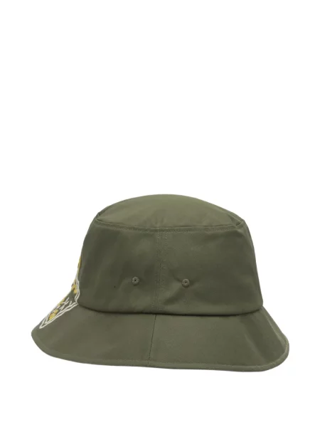 Căciulă Kapital cu broderie verde