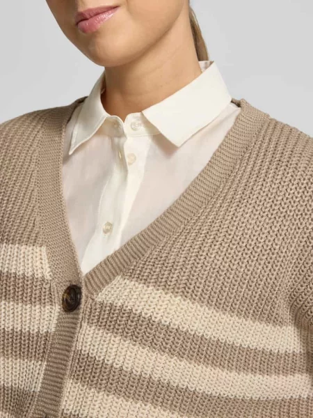 Kurtka z dzianiny o kroju relaxed fit z dekoltem w serek model ‘LEA’ Vero Moda