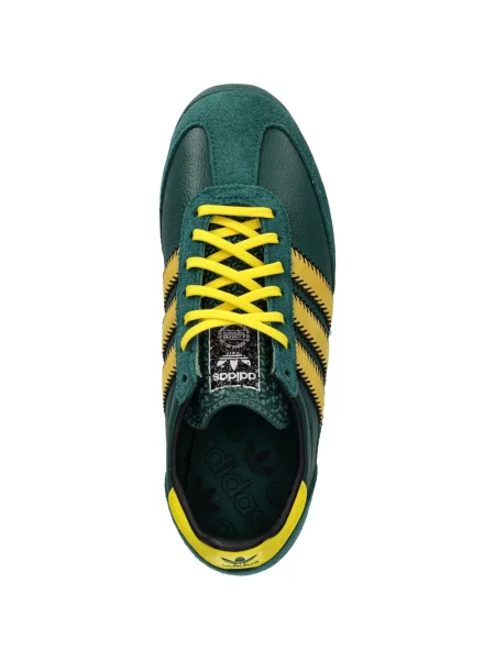 Pantaloni Adidas de catifea cord cu imagine roșu