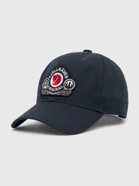 Шапка с козирка Fjallraven Classic Badge Cap с апликация тъмносиньо
