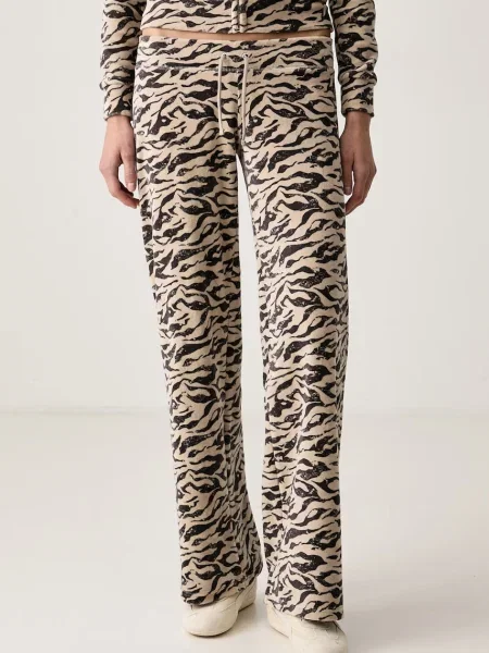 Juicy Couture pantaloni straight pentru femei cu CAMO ZEBRA WASHED OG STRAIGHT bej