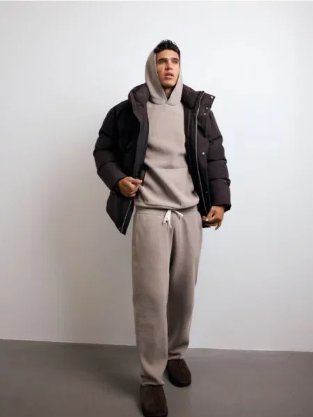 Reserved Pantaloni jogger din jerseu cafeniu