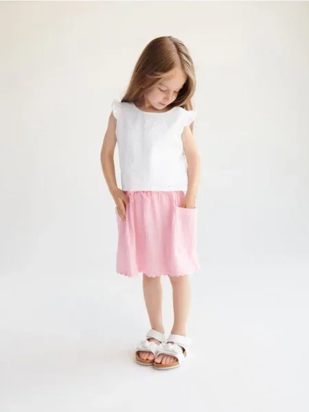 Reserved Sukňa s ružová