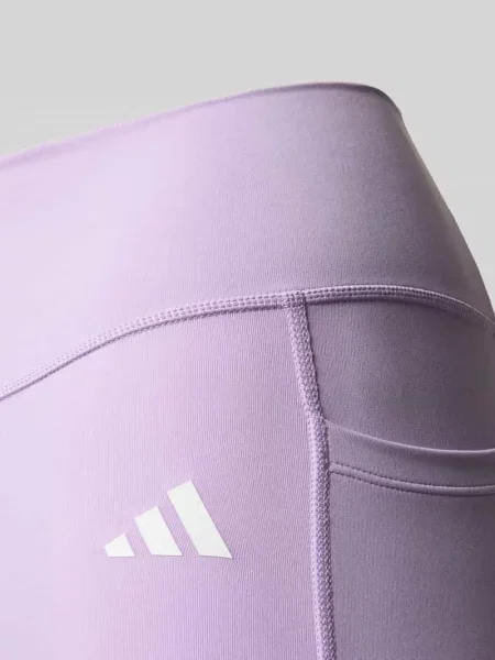 Legginsy o kroju slim fit z nadrukiem z logo Adidas Sportswear