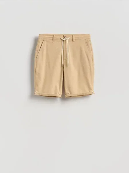 Reserved Pantaloni scurți regular cu adaos de in chihlimbariu
