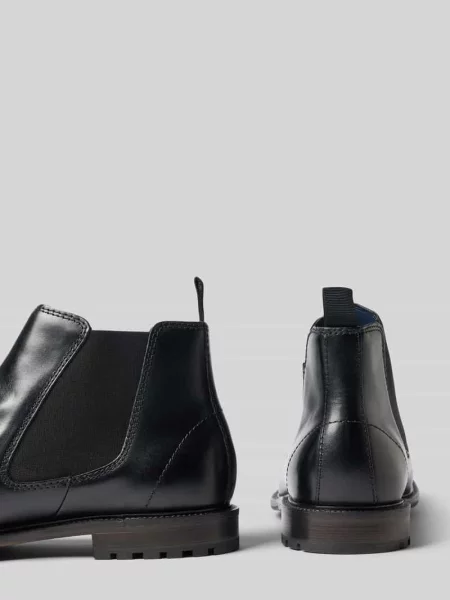 Buty chelsea z naturalnej skóry model "Bonifacio" Bugatti czarne
