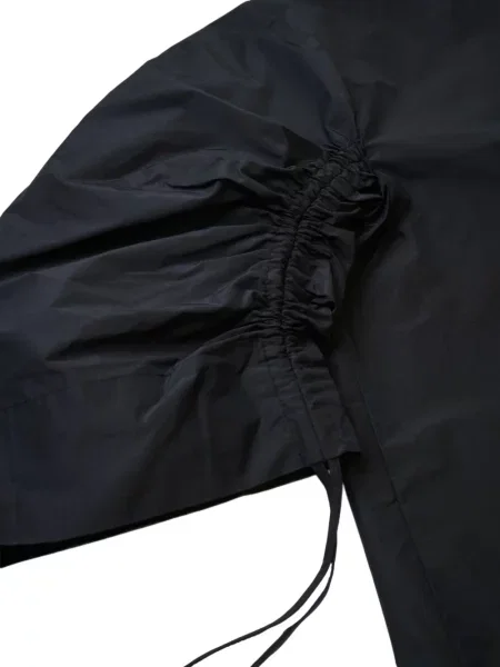 Bluză Psophia cu volane cu cordon negru