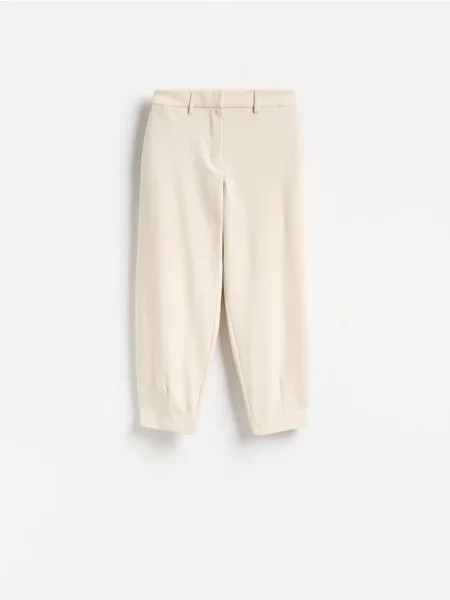 Reserved Pantaloni barrel leg bej