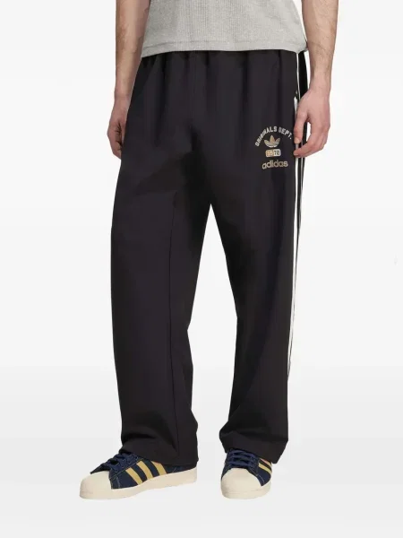 Камуфлажна плетена тениска Adidas с принт черно