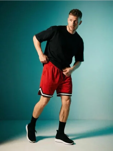 Sinsay Sportovní šortky s kontrastním lemem červená