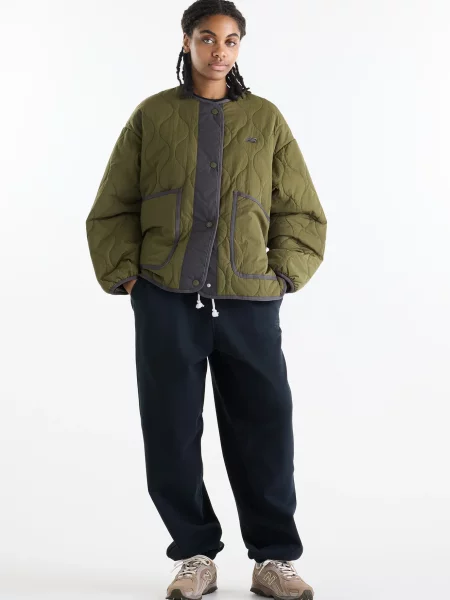 Стьобаний бомбер New Balance зелений