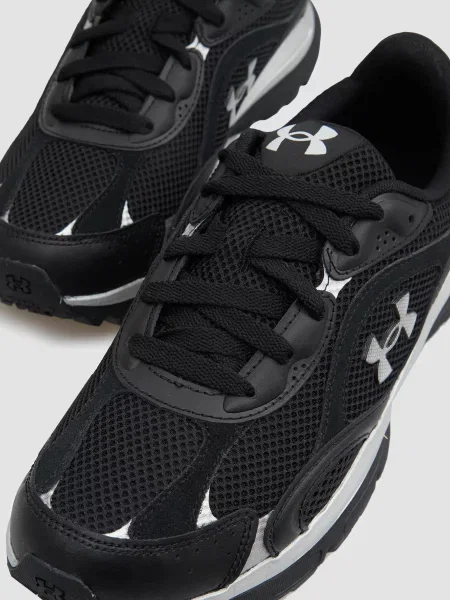 Кожаные кроссовки Under Armour черные