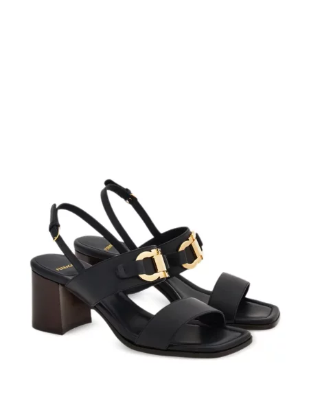 Sandale Ferragamo din piele cu cataramă negru