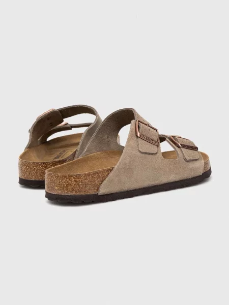 Замшевые шлепанцы Birkenstock бежевые