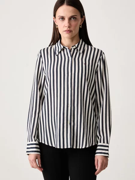 Tommy Hilfiger košulja za žene s viskozom plava