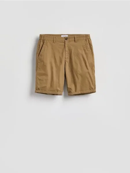 Reserved Pantaloni scurți chino din bej