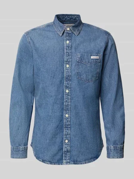 Koszula jeansowa o kroju regular fit z kieszenią na piersi i detalem z logo Calvin Klein Jeans granatowa