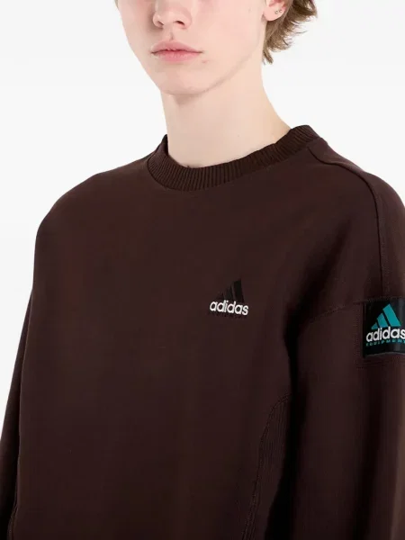 Dlouhé běžecké boty Adidas Terrex s krátkými rukávy s výstřihem do v černé