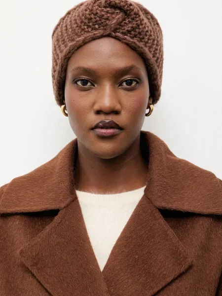 Вълнена шапка Answear.lab кафяво