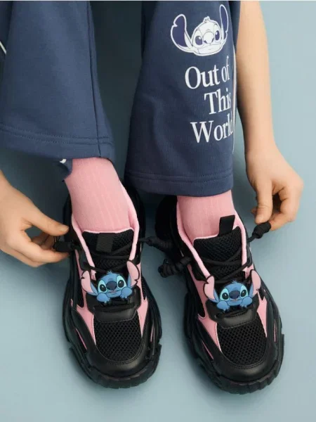 Кроссовки Reserved черные