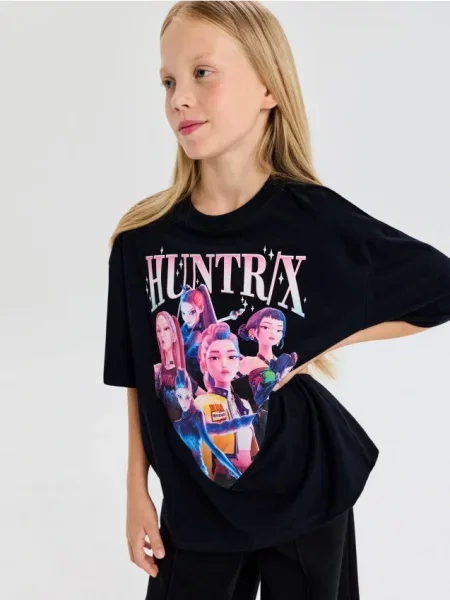 Sinsay oversize tričko s potiskem K-Pop Demon Hunters černá