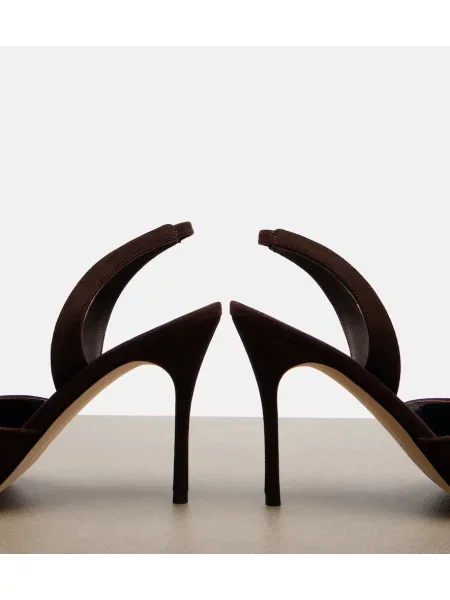 Pantofi cu toc Manolo Blahnik din piele de căprioară slingback maro