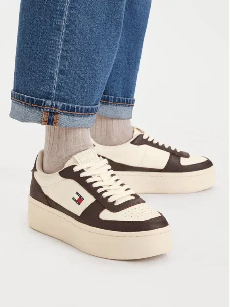 Αθλητικά Tommy Jeans Archive Max καφέ