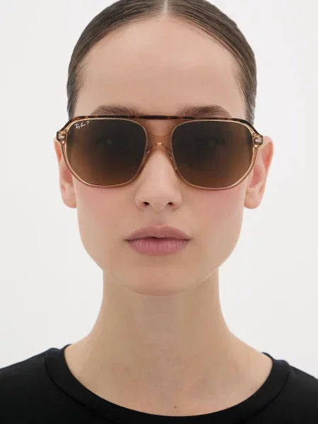 Ray-Ban napszemüveg barna