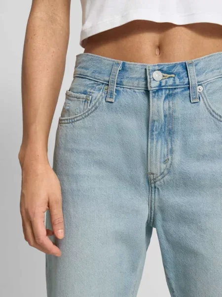 Jeansy o kroju tapered fit z czystej bawełny model EASY DAD' Levi's® 300