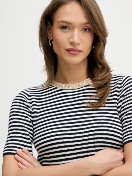 Футболка OUI