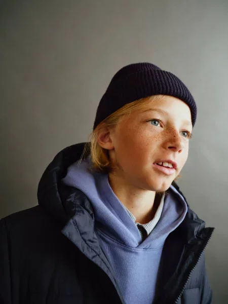 Pikowana kurtka z kapturem Dzieci 12 MANGO KIDS granatowy
