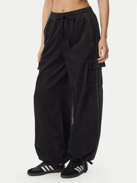 Adidas Medžiaginės kelnės Corduroy 3S Cargo juoda