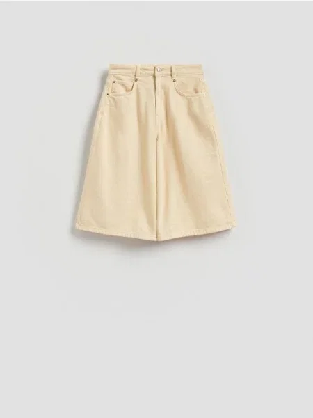 Reserved Pantaloni scurți din denim galben