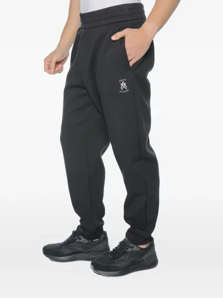 Pantaloni Armani Exchange cu imagine alergare negru