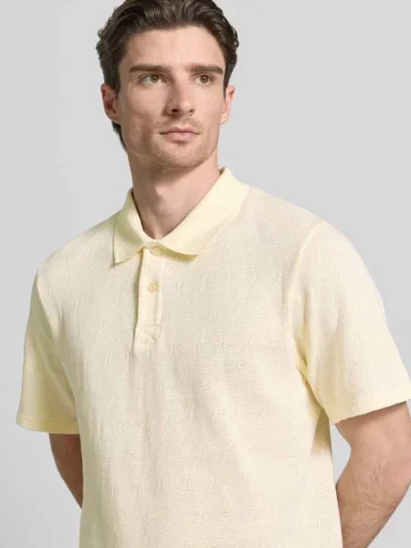 Koszulka polo w kroju regular fit z zapięciem na model Gabriel' Wood Wood