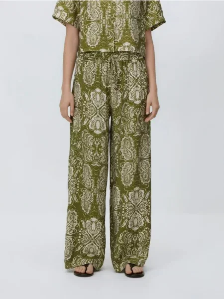 Reserved Pantaloni cu model verde-oliv deschis verde