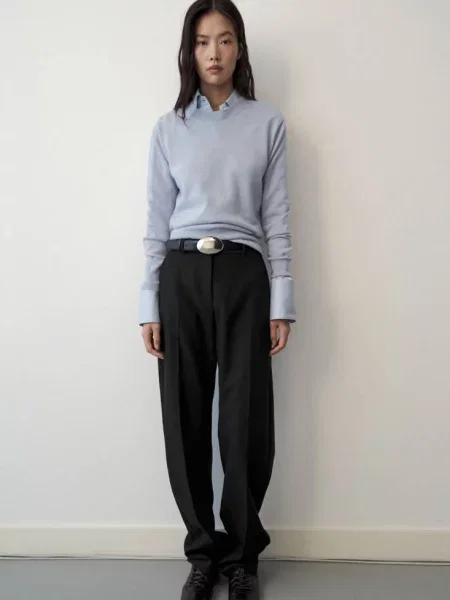 Sweter z wełny z okrągłym dekoltem Kobieta XS MANGO błękitny