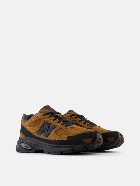 Замшевые повседневные кроссовки New Balance коричневые